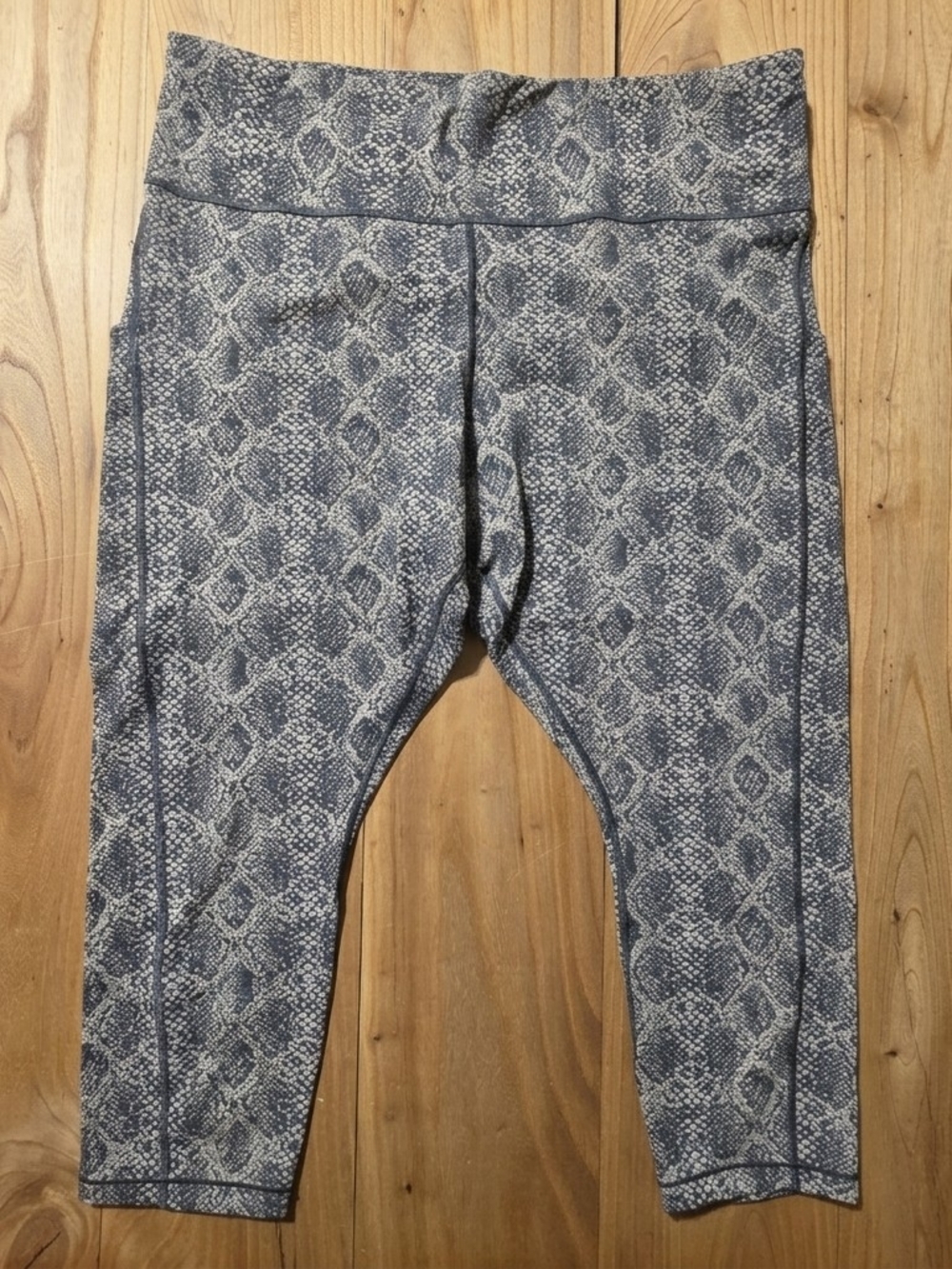 Athleta Snakeskin Ultimate 7/8 Tight Leggings ‐ 3X